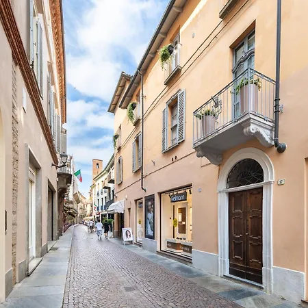 Palazzo Stupino - La Scala Apartment Alba (Piedmont)