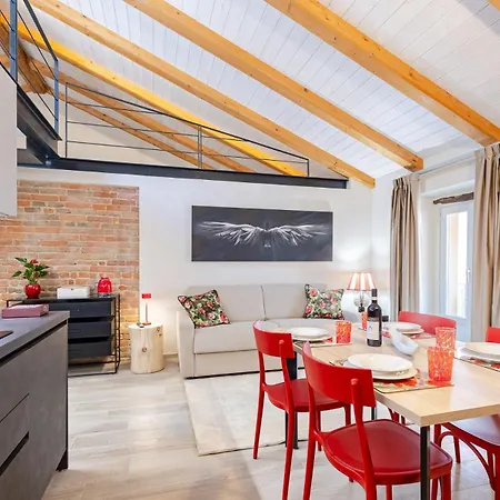 アパート Palazzo Stupino - La Scala アルバ